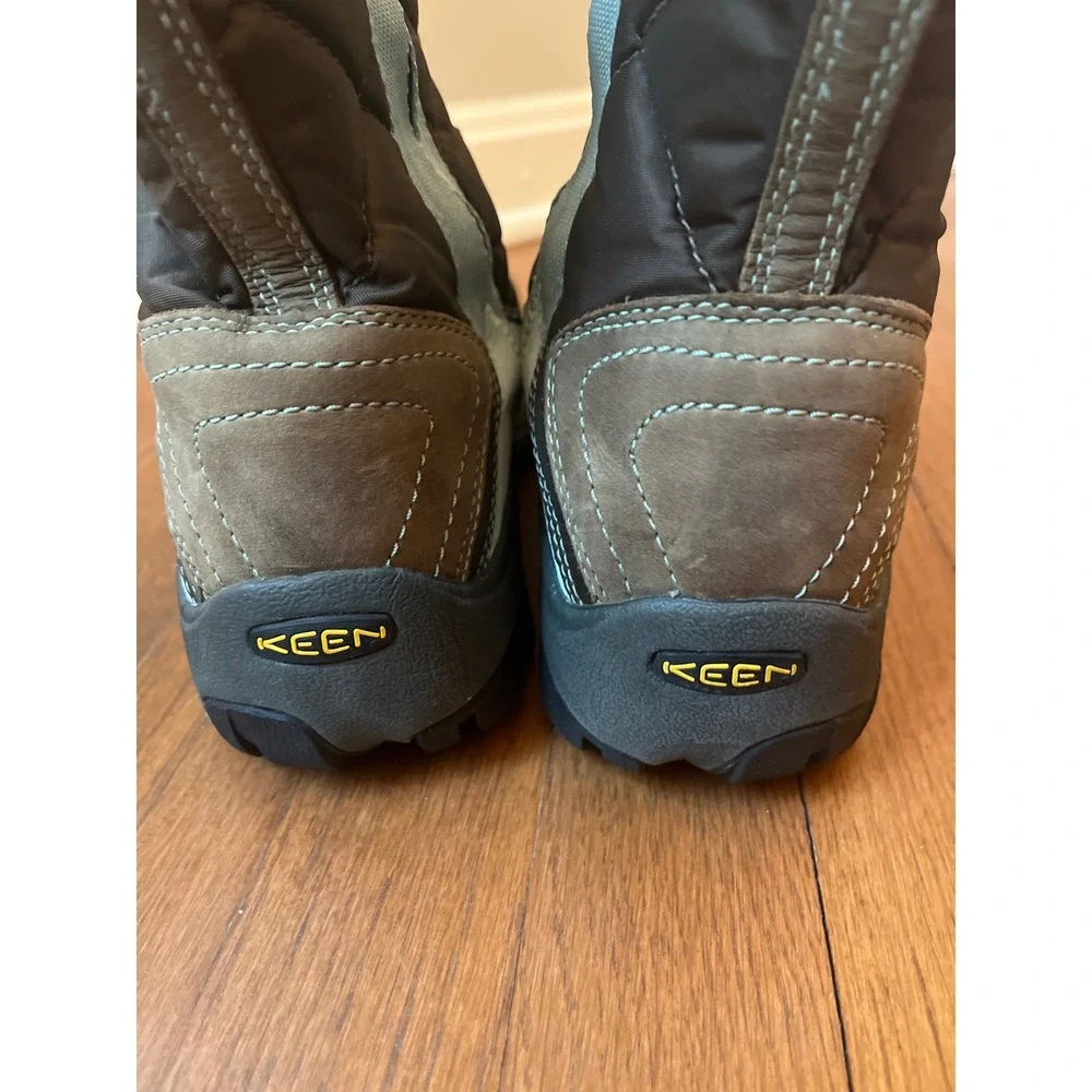 Keen Betty Insulated Winter Boots Size 7 Quilted Brown and‎ Blue